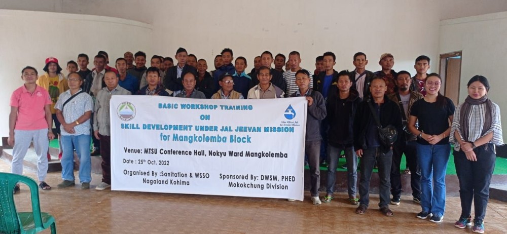 Trainees, resource persons and officials of PHED, Mokokchung Division at MTSU conference hall, Nokyu ward, Mangkolemba on October 25. (Photo Courtesy: PHED Mokokchung Division)